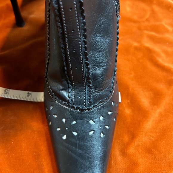 RARE vintage pointed toe genuine leather booties floral 90’s stiletto heel boots - Picture 9 of 13